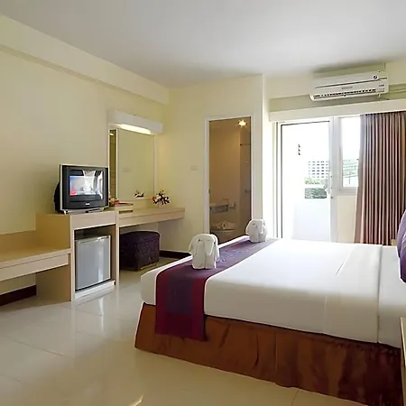 โรงแรม โรงแรมอีสท์ตินี่ Pattaya