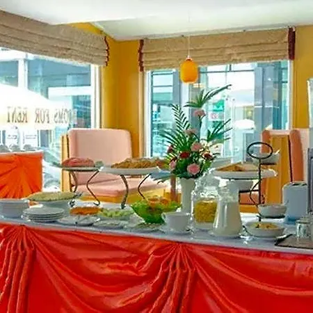 Eastiny Bella Vista 2* Pattaya