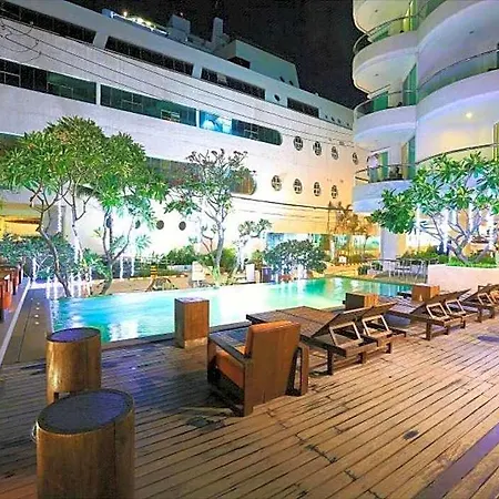 โรงแรม พัทยาซีวิว - Sha Extra