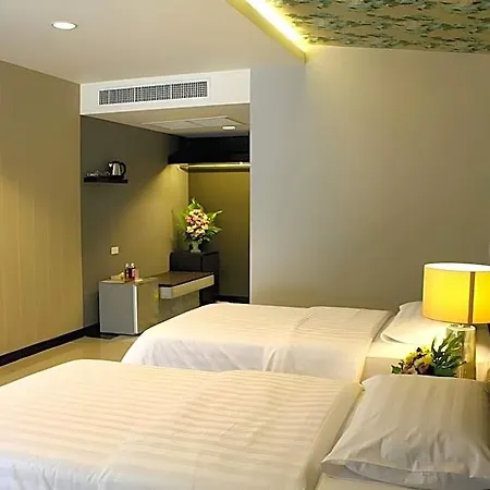 Garden Hotel 3*