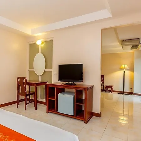 Eastiny Place โรงแรม