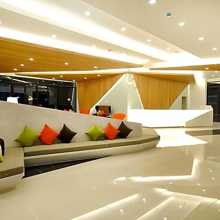 โรงแรม J Inspired 4*