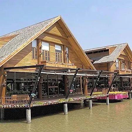 Holidays Hotel