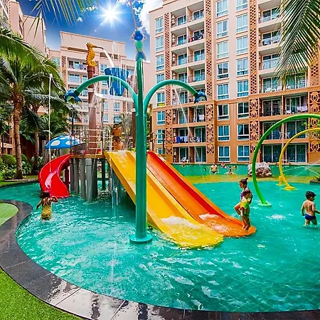 Atlantis & Water Park By The Sea Hotel 2*