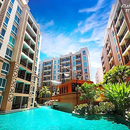 Atlantis & Water Park By The Sea 2* Pattaya