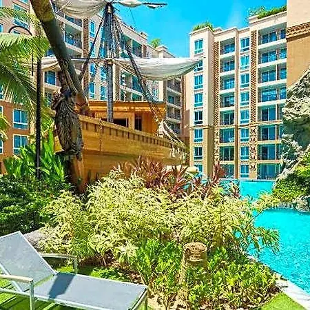 Hotel Atlantis & Water Park By The Sea Pattaya