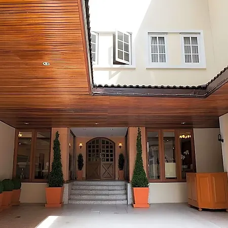 Lido Hotel 3*