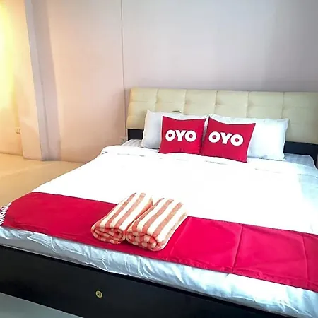 Hotel Oyo 75414 Kjs 2*