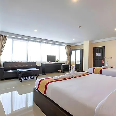 The Grand Day Night โรงแรม