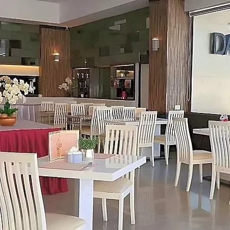 The Grand Day Night โรงแรม Pattaya