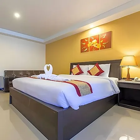 The Grand Day Night โรงแรม