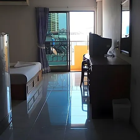 Charlie Place Hotel