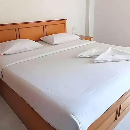 Charlie Place Hotel 3*
