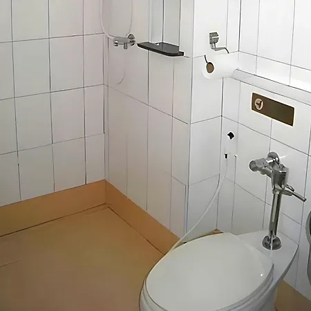 New Nikom Court Apartment Pattaya