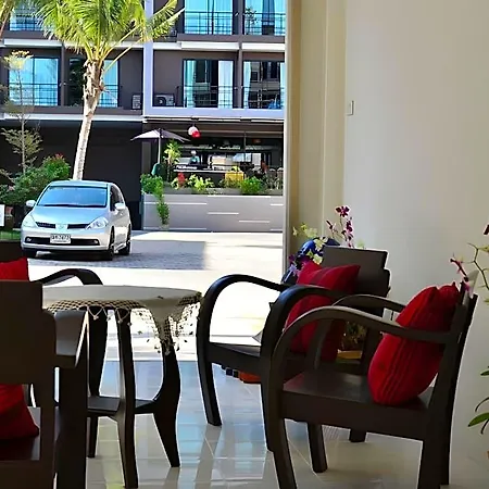 Admire House Guest house *