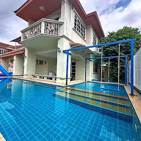 Hotel Arm Casa Pool