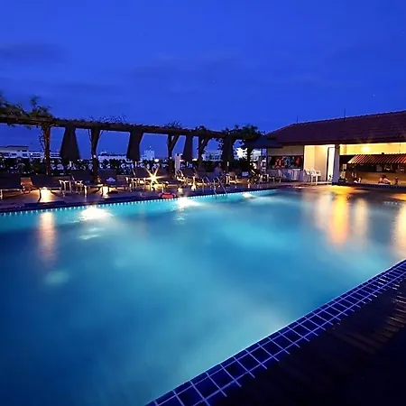 Intimate - Sha Extra โรงแรม Pattaya