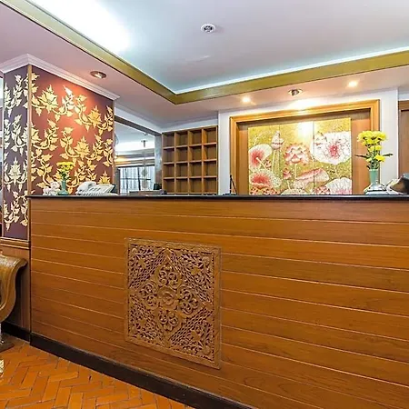 Chada Thai House Hotel