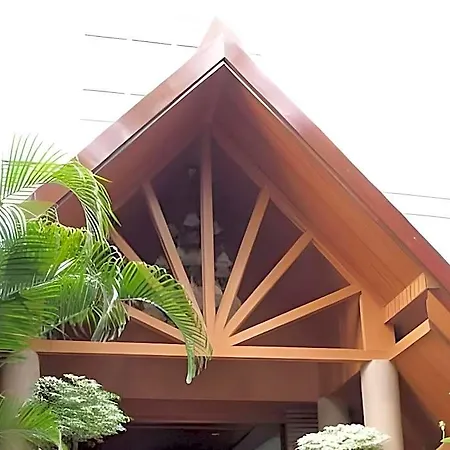 Chada Thai House Hotel 3*