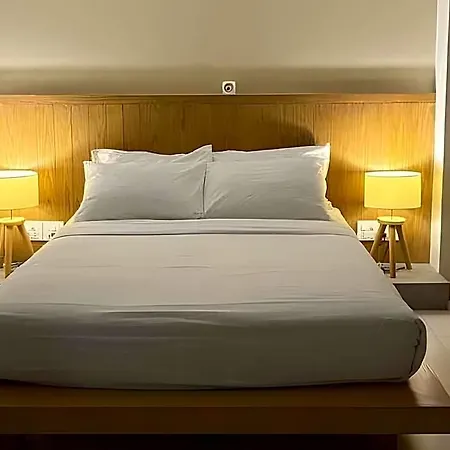 W14 โรงแรม 3*