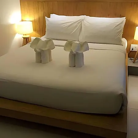 W14 โรงแรม 3*
