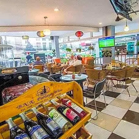 สุทัศน์คอร์ท 2 3* Pattaya