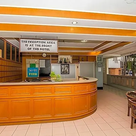 Sutus Court 4 Hotel 3*