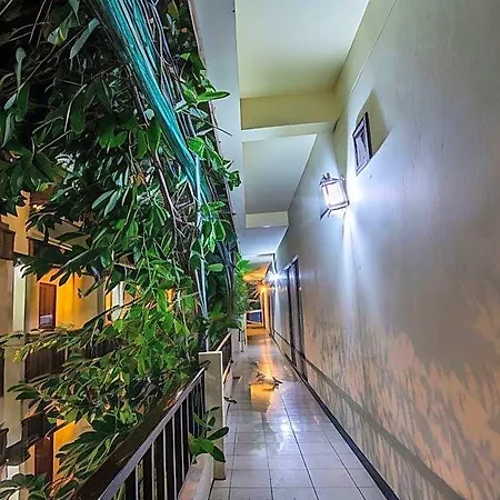 Sutus Court 4 3* Pattaya