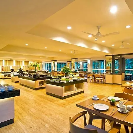 The Park 4*