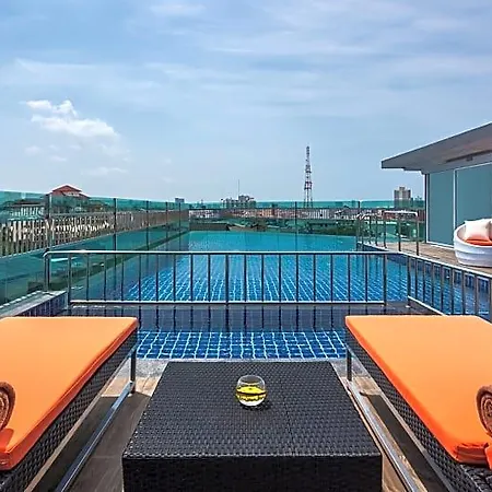 โรงแรม โนวา เอ็กซ์เพรส โฮเทล Pattaya