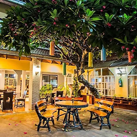 S Formally Sabai โรงแรม Pattaya