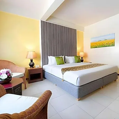 S Formally Sabai โรงแรม Pattaya