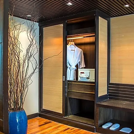 A-one Hotel 4*