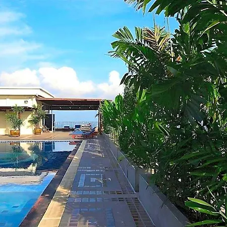 เบย์วอลค์ เรสซิเดนซ์ พัทยา - บาย ไทยวัฒน์ โรงแรม 3*