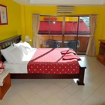 Robin's Nest & Restaurant Guest house Pattaya