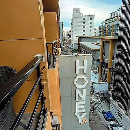Honey โรงแรม 3*