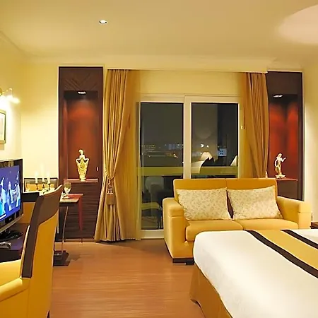 Lk Metropole Hotel 4*