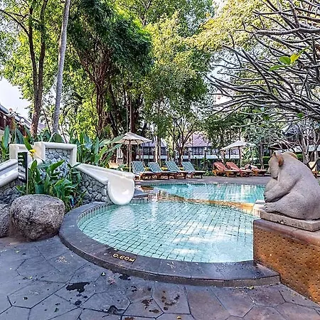 รีสอร์ท วู้ดแลนด์ โฮเต็ล แอนด์ Pattaya