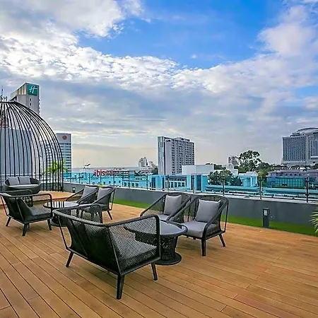 โรงแรม Empress 3*