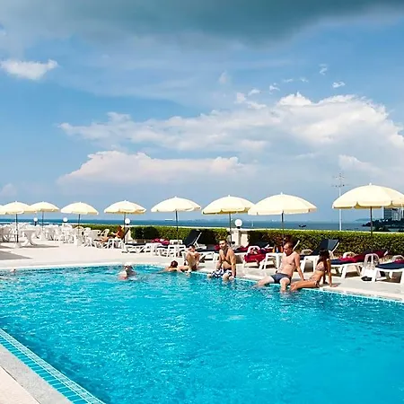 Flipper - Sha Extra 3* Pattaya