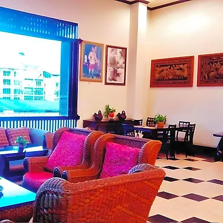 Phuphaya Resort Pattaya