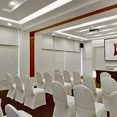 โรงแรม Ibis 3*