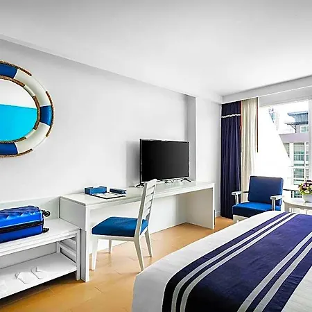 โรงแรม Blue Formerly A-one New Wing 4*