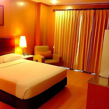 Hotel Dynasty 3*
