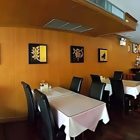 Hotel Dynasty