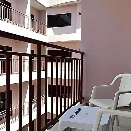 Dynasty Hotel 3*