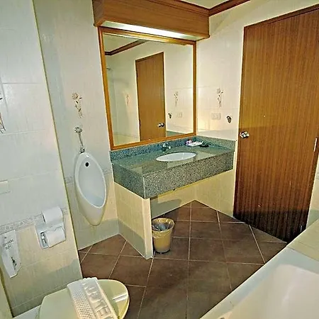Lek Hotel Pattaya