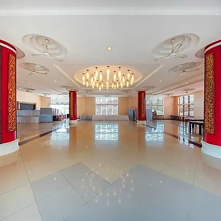 โรงแรม อีสเทิร์นแกรนด์พาเลซ