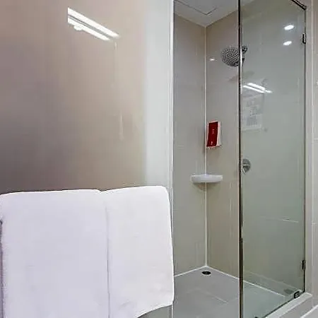 Easy Planet Hotel