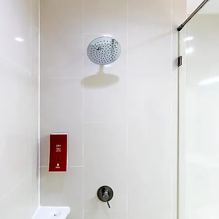 Easy Planet Hotel 3*